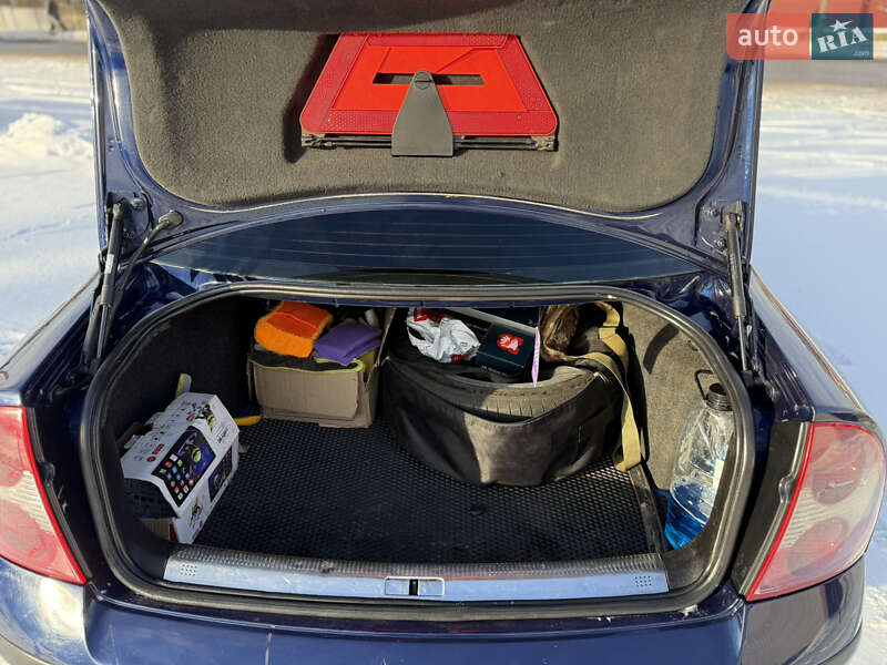 Седан Volkswagen Passat 2001 в Калиновке фото 13 Седан Volkswagen Passat 2001 в Калиновке