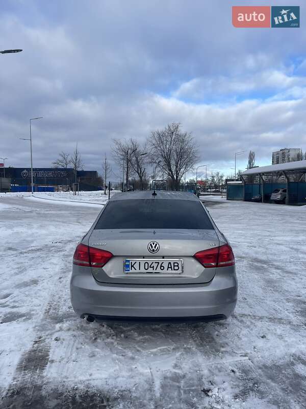 Седан Volkswagen Passat 2014 в Киеве