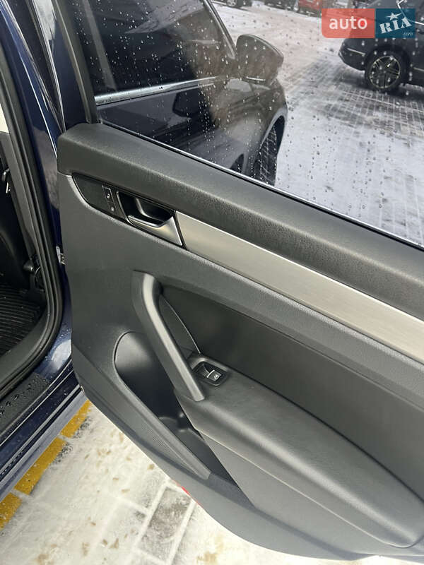 Седан Volkswagen Passat 2013 в Хмельницком