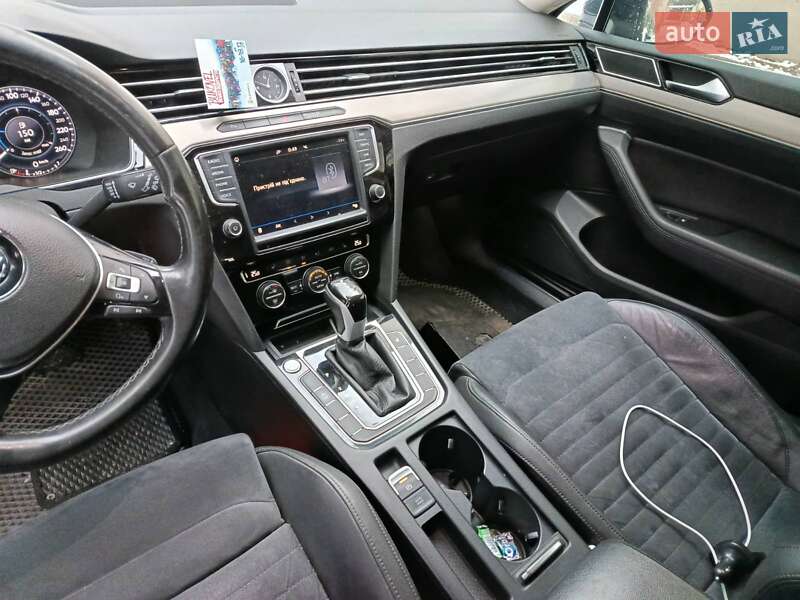 Універсал Volkswagen Passat 2016 в Вінниці