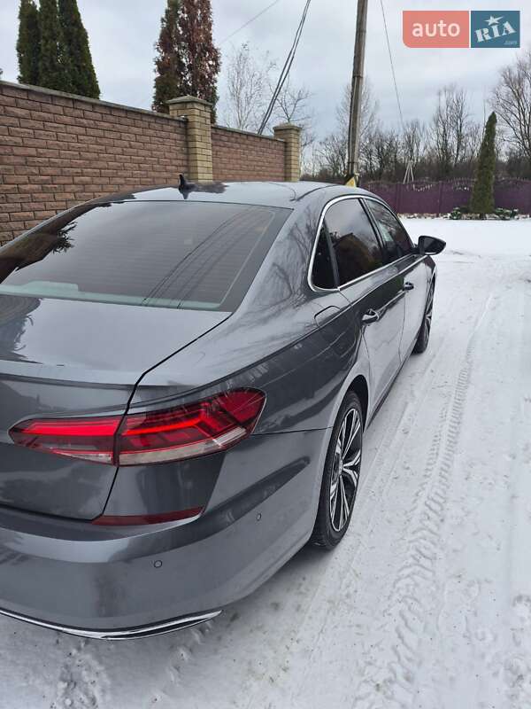 Седан Volkswagen Passat 2020 в Кременчуге
