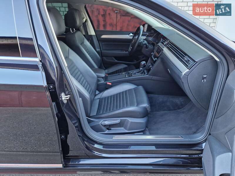 Універсал Volkswagen Passat 2016 в Києві фото 39 Універсал Volkswagen Passat 2016 в Києві