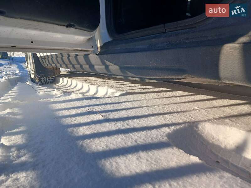 Універсал Volkswagen Passat 1992 в Монастириській