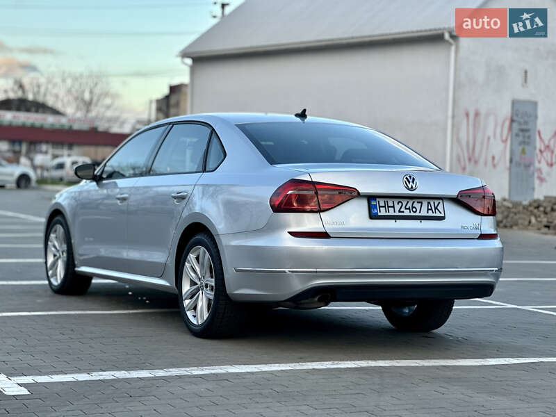 Седан Volkswagen Passat 2018 в Одессе
