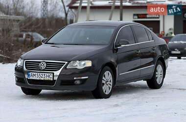 Седан Volkswagen Passat 2008 в Звягеле