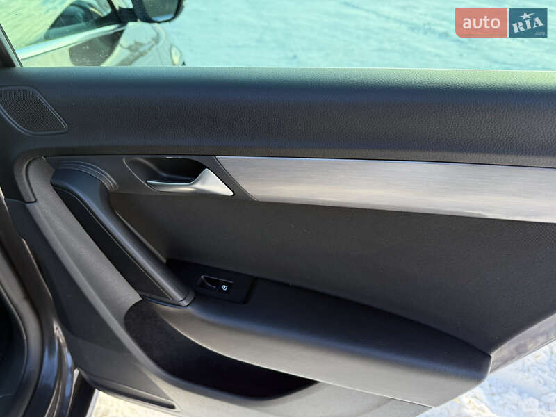 Универсал Volkswagen Passat 2011 в Сумах фото 46 Универсал Volkswagen Passat 2011 в Сумах