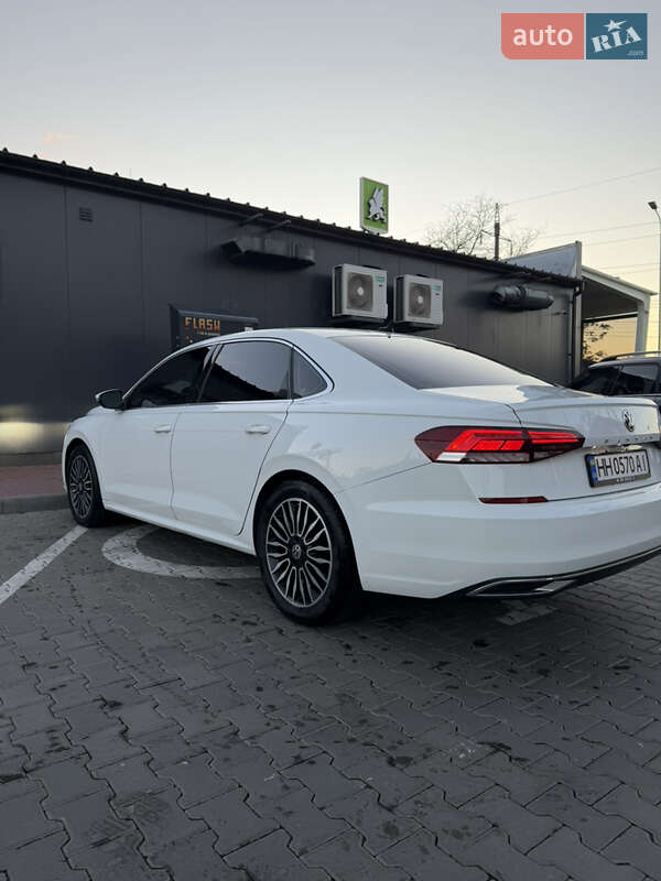 Седан Volkswagen Passat 2020 в Одессе