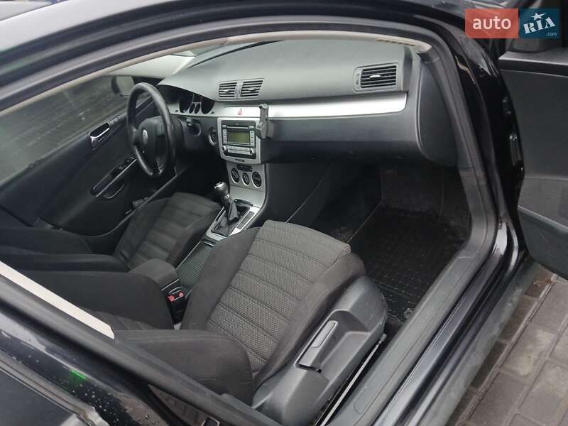 Універсал Volkswagen Passat 2008 в Кропивницькому