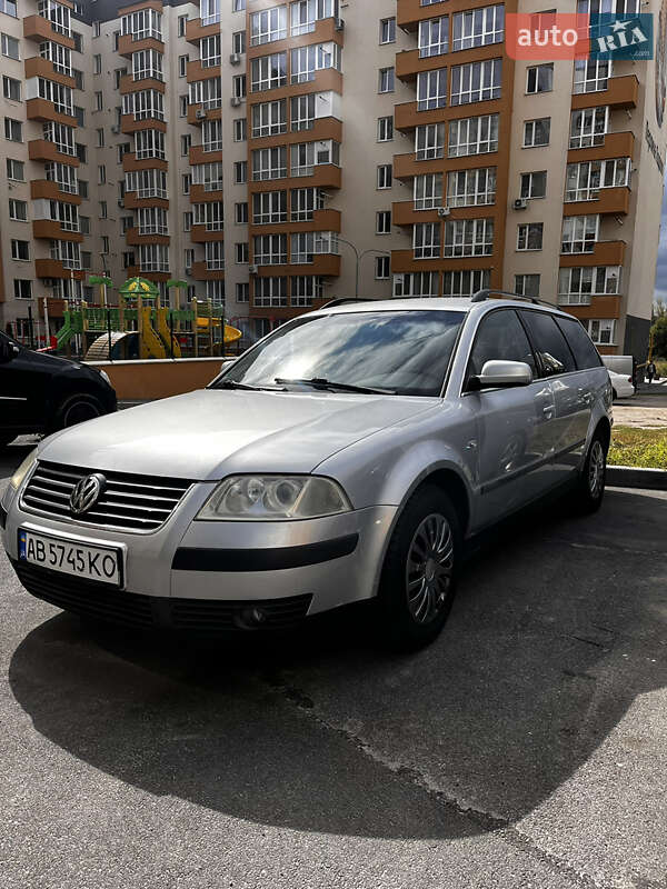 Універсал Volkswagen Passat 2001 в Вінниці