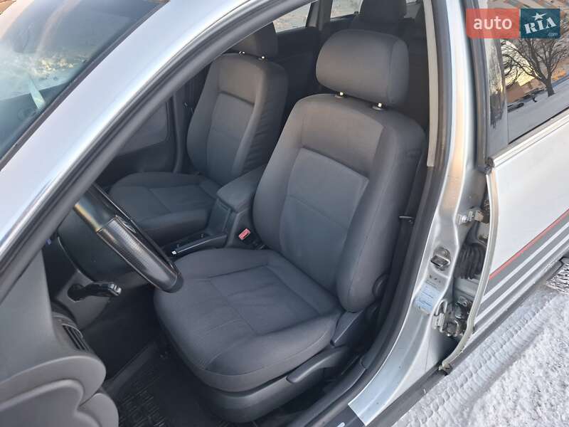 Універсал Volkswagen Passat 2004 в Черкасах фото 13 Універсал Volkswagen Passat 2004 в Черкасах