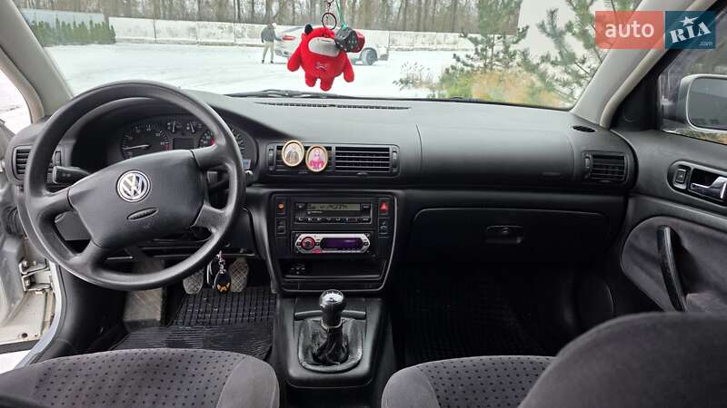 Седан Volkswagen Passat 1997 в Луцке