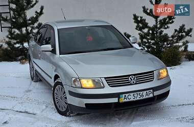 Седан Volkswagen Passat 1997 в Луцке