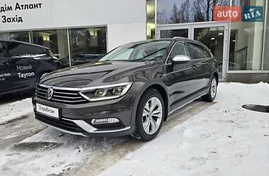 Универсал Volkswagen Passat 2018 в Киеве