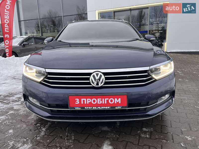 Універсал Volkswagen Passat 2017 в Житомирі