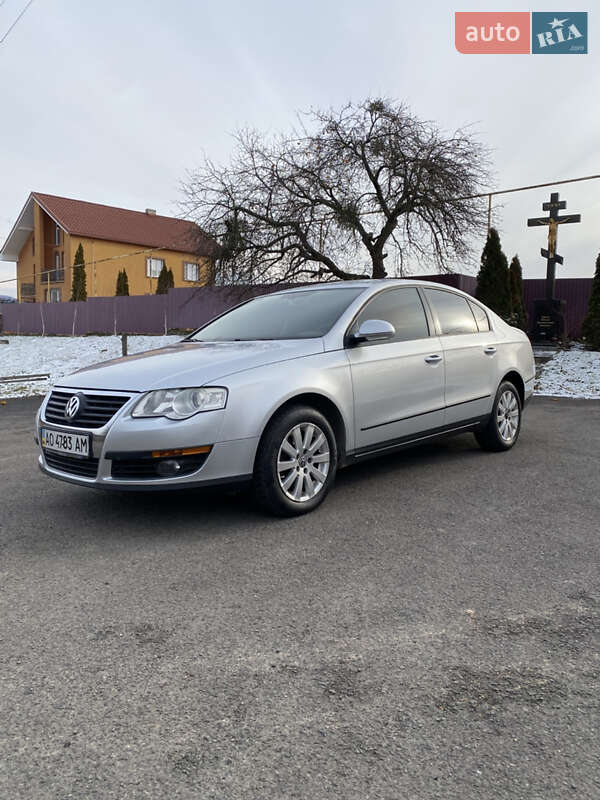 Седан Volkswagen Passat 2008 в Мукачевому