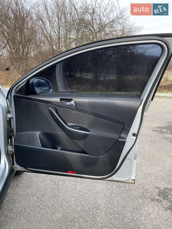 Седан Volkswagen Passat 2008 в Мукачевому