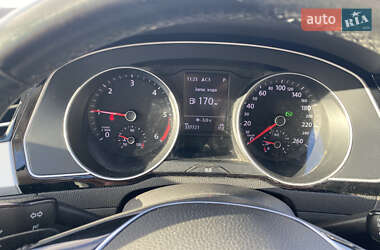 Универсал Volkswagen Passat 2015 в Нововолынске