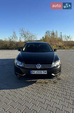 Седан Volkswagen Passat 2012 в Городку