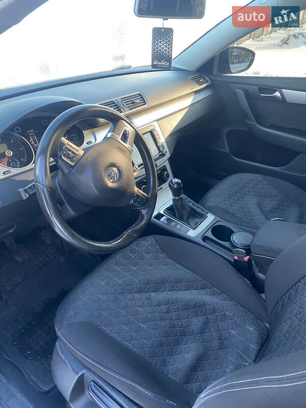 Універсал Volkswagen Passat 2013 в Бердичеві