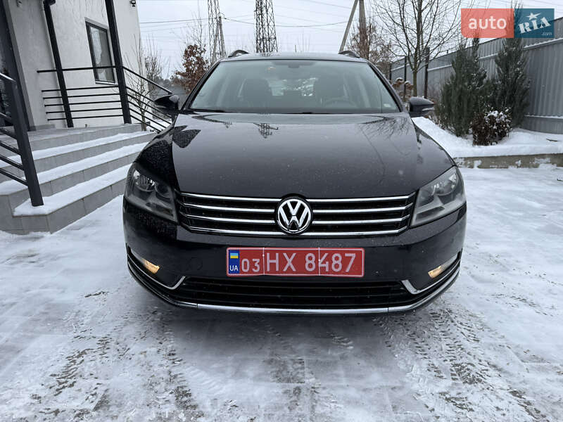 Универсал Volkswagen Passat 2012 в Киеве