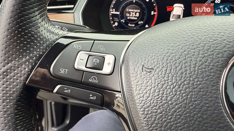 Седан Volkswagen Passat 2017 в Києві