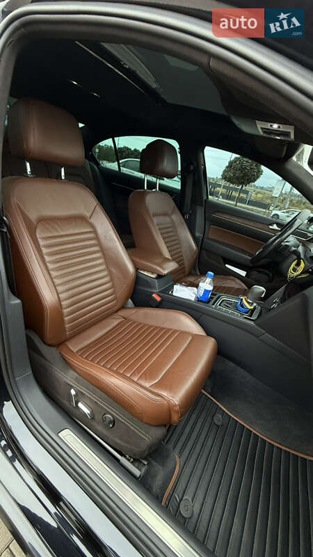 Седан Volkswagen Passat 2017 в Києві