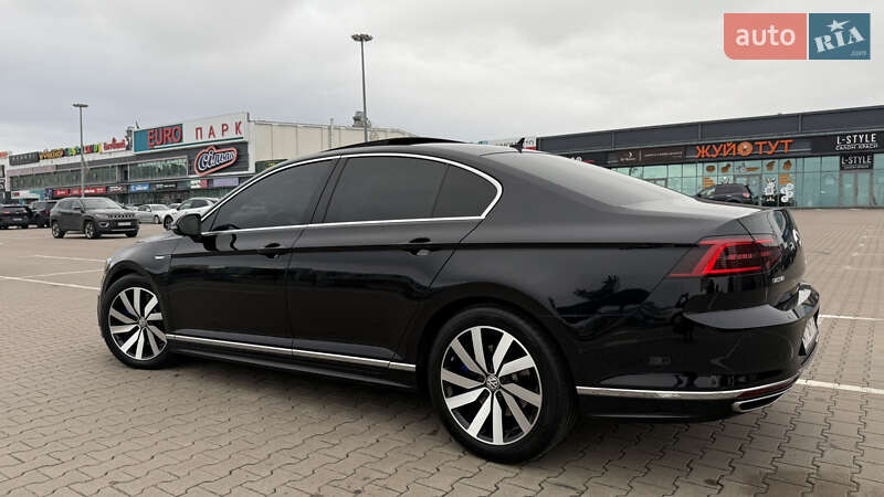 Седан Volkswagen Passat 2017 в Києві