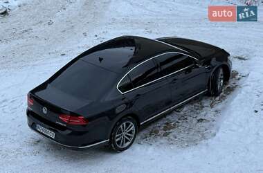 Седан Volkswagen Passat 2014 в Хусте