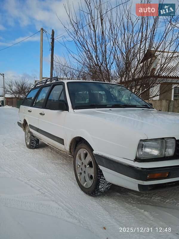 Універсал Volkswagen Passat 1987 в Дунаївцях