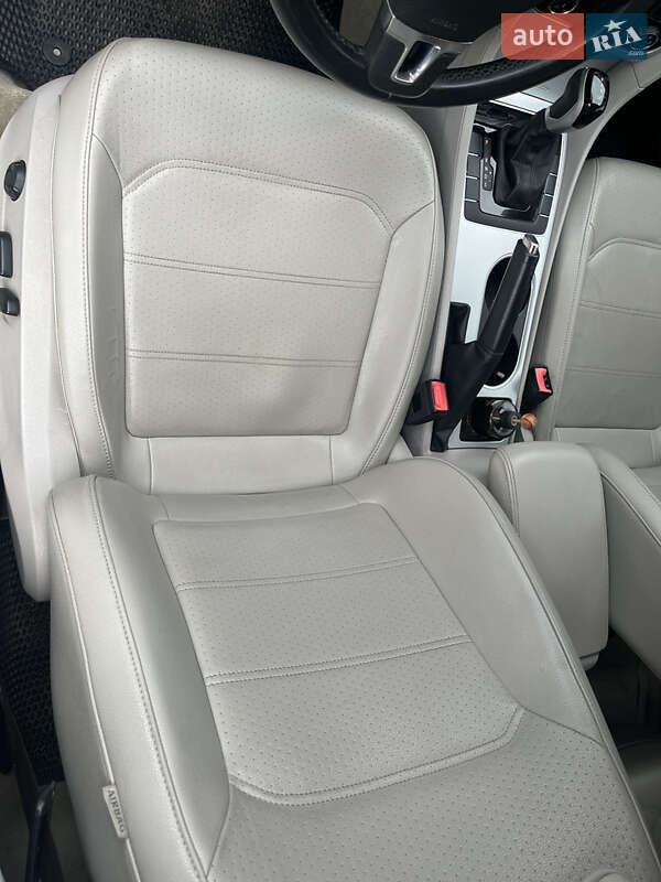 Седан Volkswagen Passat 2012 в Бердичеве