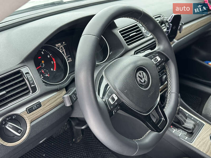 Седан Volkswagen Passat 2015 в Софиевской Борщаговке фото 22 Седан Volkswagen Passat 2015 в Софиевской Борщаговке