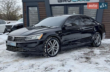 Седан Volkswagen Passat 2017 в Виннице