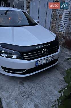 Седан Volkswagen Passat 2014 в Украинке