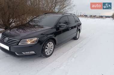 Универсал Volkswagen Passat 2012 в Львове