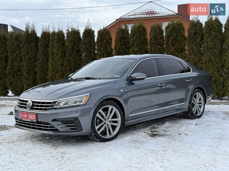 Седан Volkswagen Passat 2017 в Луцке