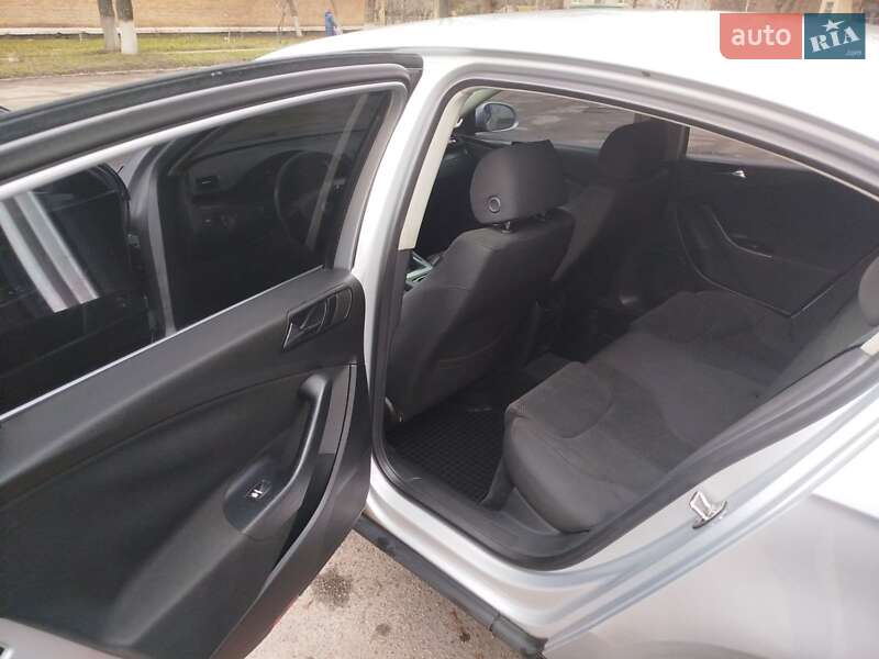 Седан Volkswagen Passat 2005 в Желтых Водах