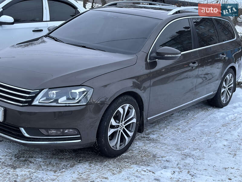 Универсал Volkswagen Passat 2011 в Житомире фото 4 Универсал Volkswagen Passat 2011 в Житомире
