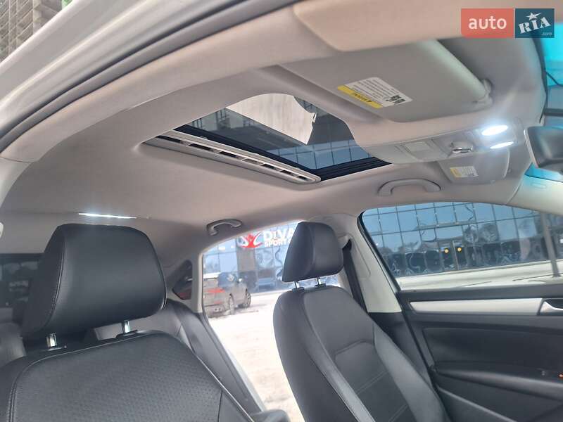 Седан Volkswagen Passat 2013 в Києві фото 30 Седан Volkswagen Passat 2013 в Києві