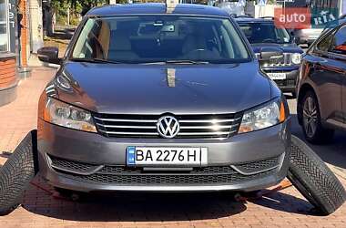 Седан Volkswagen Passat 2012 в Кропивницком