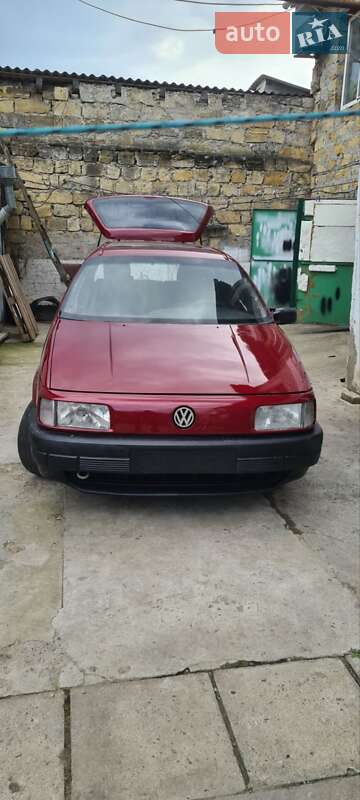 Универсал Volkswagen Passat 1992 в Одессе