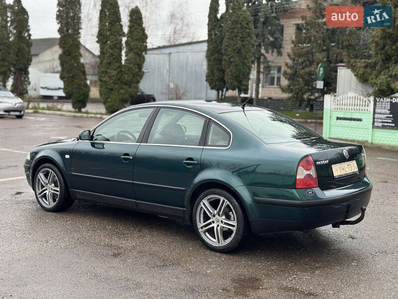 Седан Volkswagen Passat 2001 в Дубно