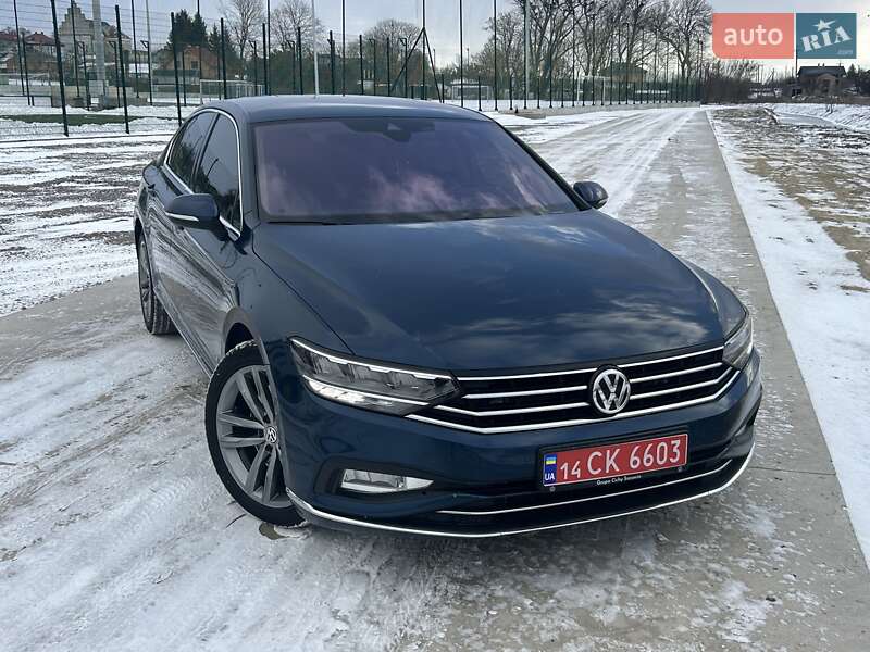 Седан Volkswagen Passat 2020 в Львові