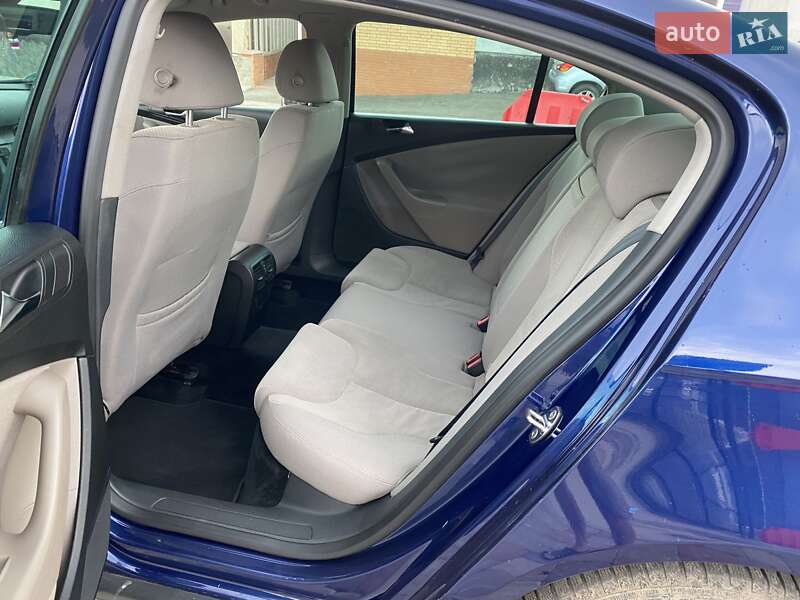 Седан Volkswagen Passat 2008 в Великой Багачке