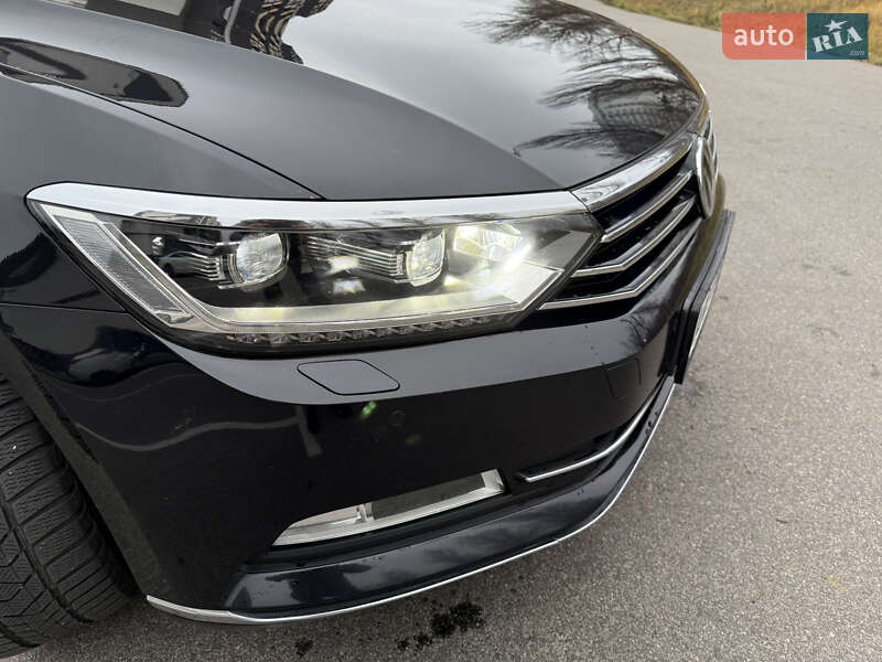 Седан Volkswagen Passat 2018 в Киеве