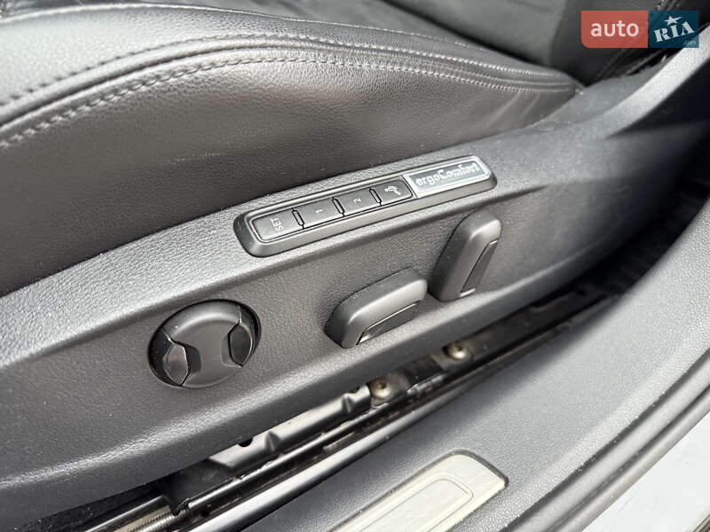 Седан Volkswagen Passat 2018 в Киеве