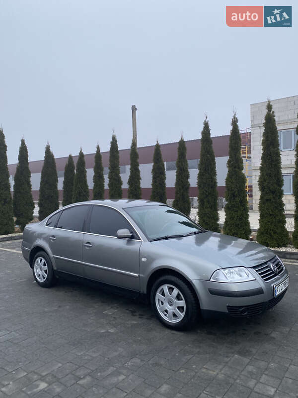 Седан Volkswagen Passat 2003 в Надворной