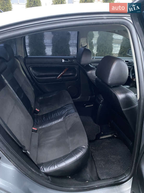 Седан Volkswagen Passat 2003 в Надворной