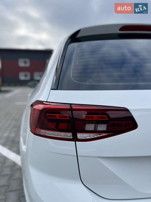 Универсал Volkswagen Passat 2021 в Дубно