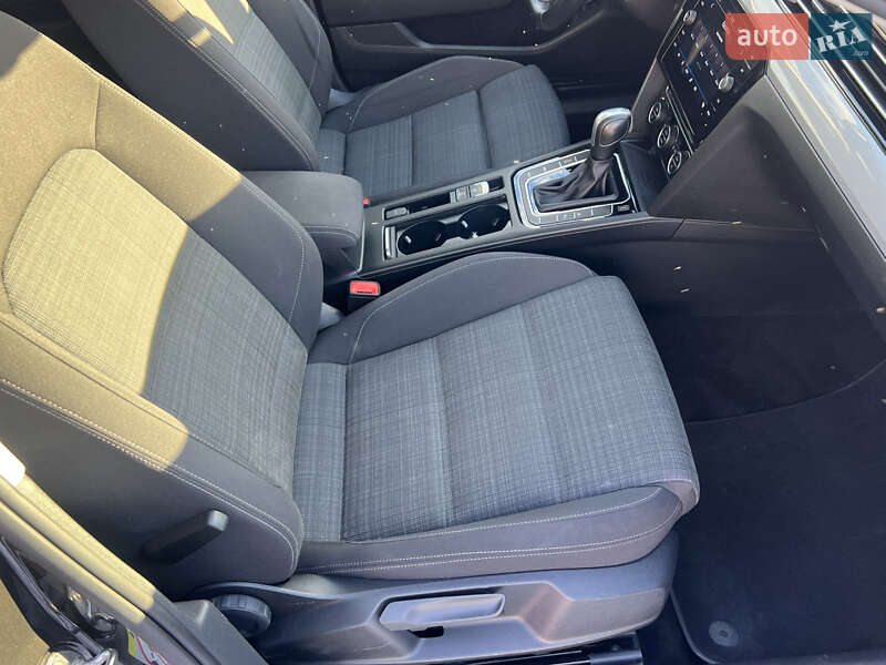 Універсал Volkswagen Passat 2019 в Лопатині