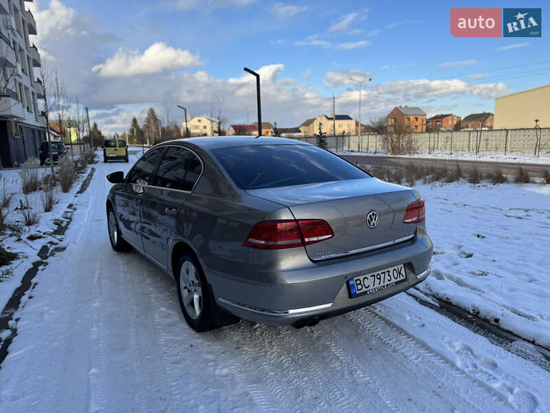 Седан Volkswagen Passat 2012 в Львове